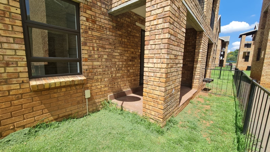 To Let 2 Bedroom Property for Rent in Princess A H Gauteng