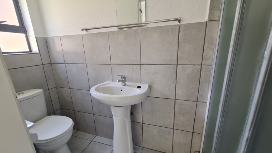 To Let 2 Bedroom Property for Rent in Princess A H Gauteng