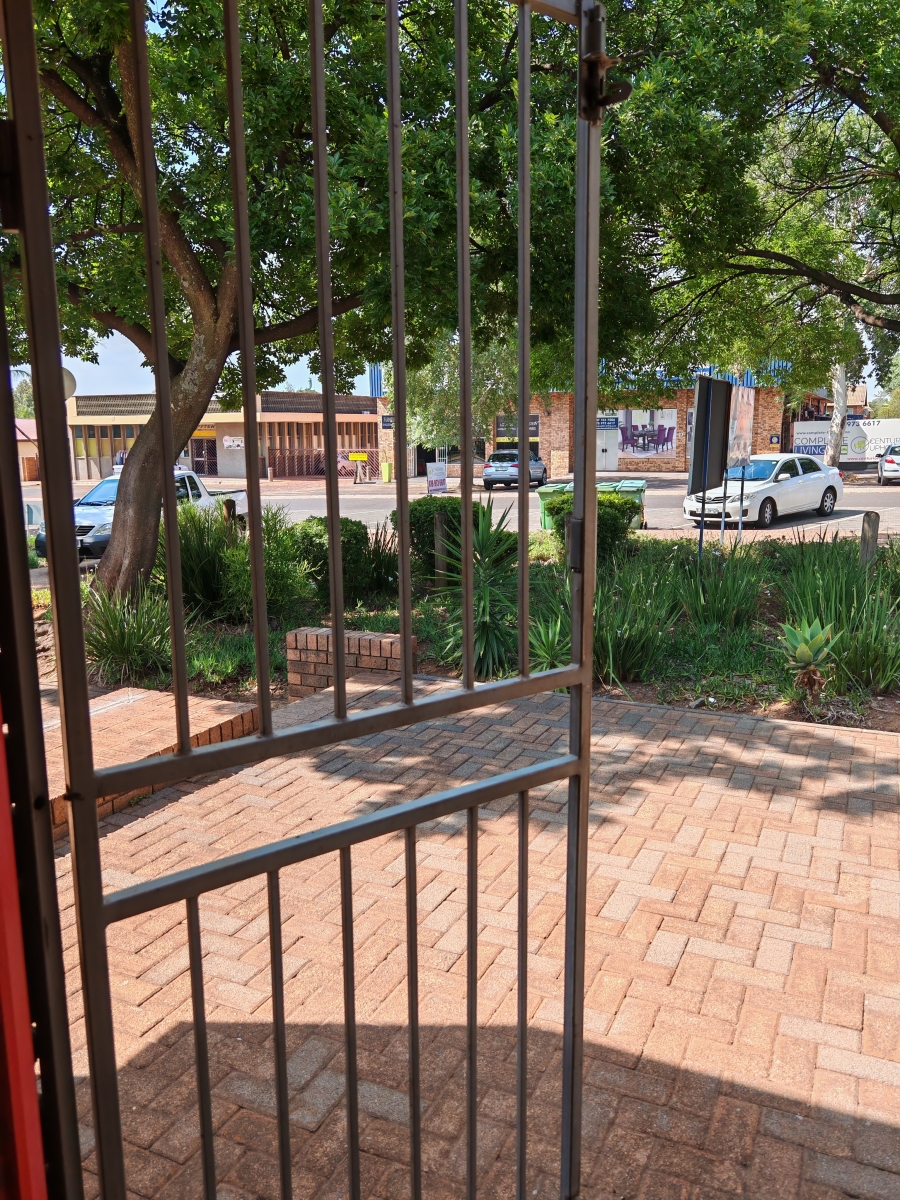 To Let commercial Property for Rent in Valhalla Gauteng