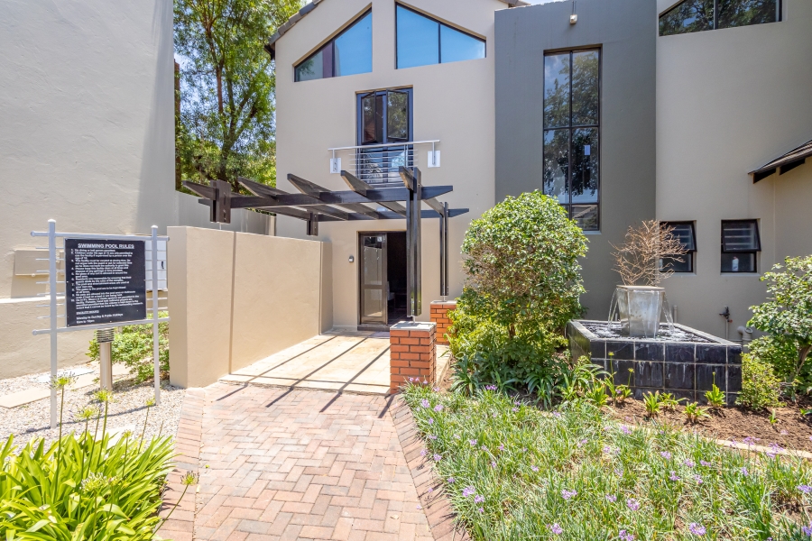 1 Bedroom Property for Sale in Lonehill Gauteng