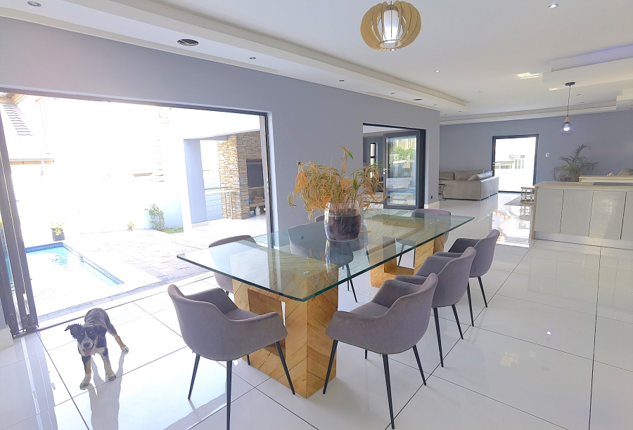 6 Bedroom Property for Sale in Blue Valley Golf Estate Gauteng