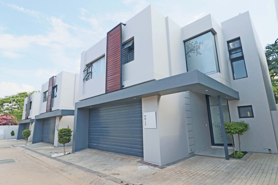 To Let 3 Bedroom Property for Rent in Bryanston Gauteng