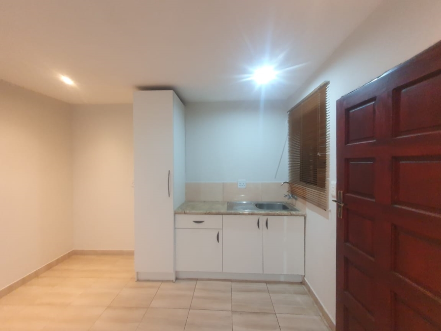 2 Bedroom Property for Sale in Bram Fischerville Gauteng