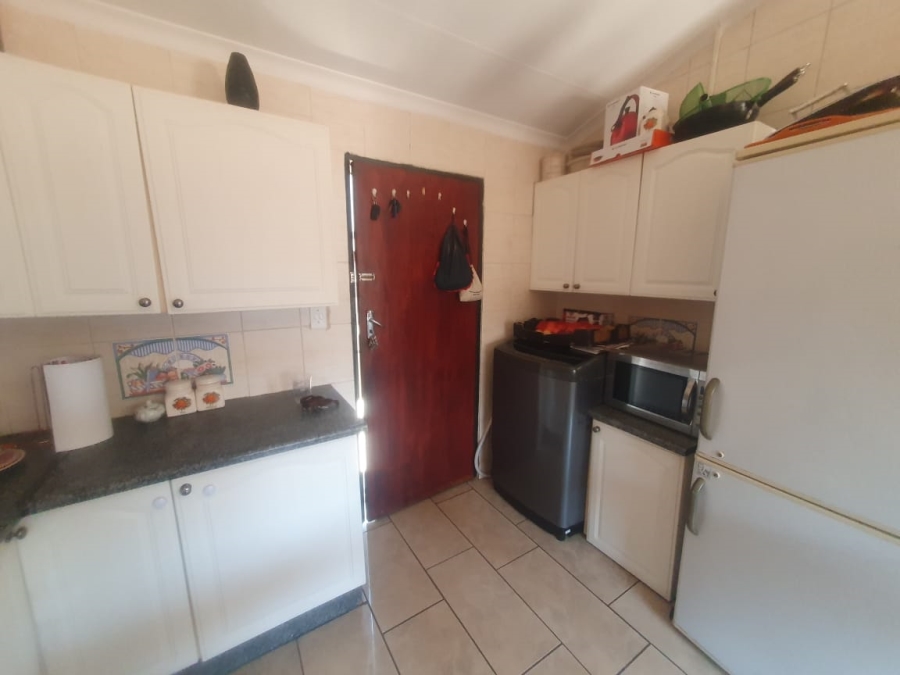 2 Bedroom Property for Sale in Bram Fischerville Gauteng