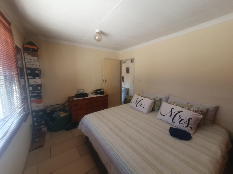 2 Bedroom Property for Sale in Bram Fischerville Gauteng