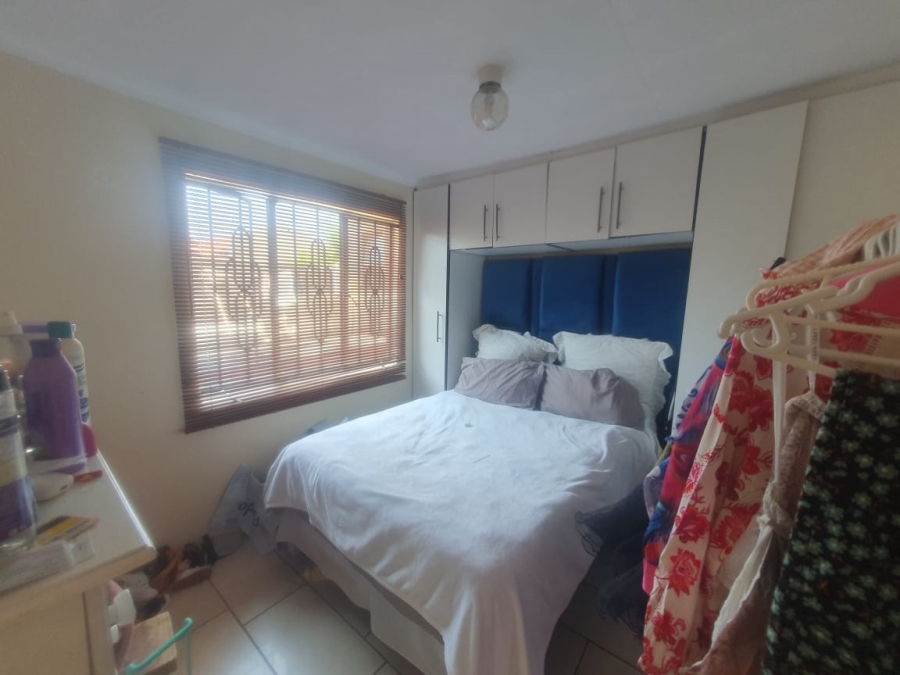 2 Bedroom Property for Sale in Bram Fischerville Gauteng