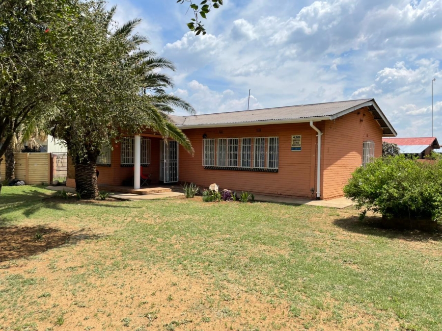 To Let 3 Bedroom Property for Rent in Vanderbijlpark CE 2 Gauteng