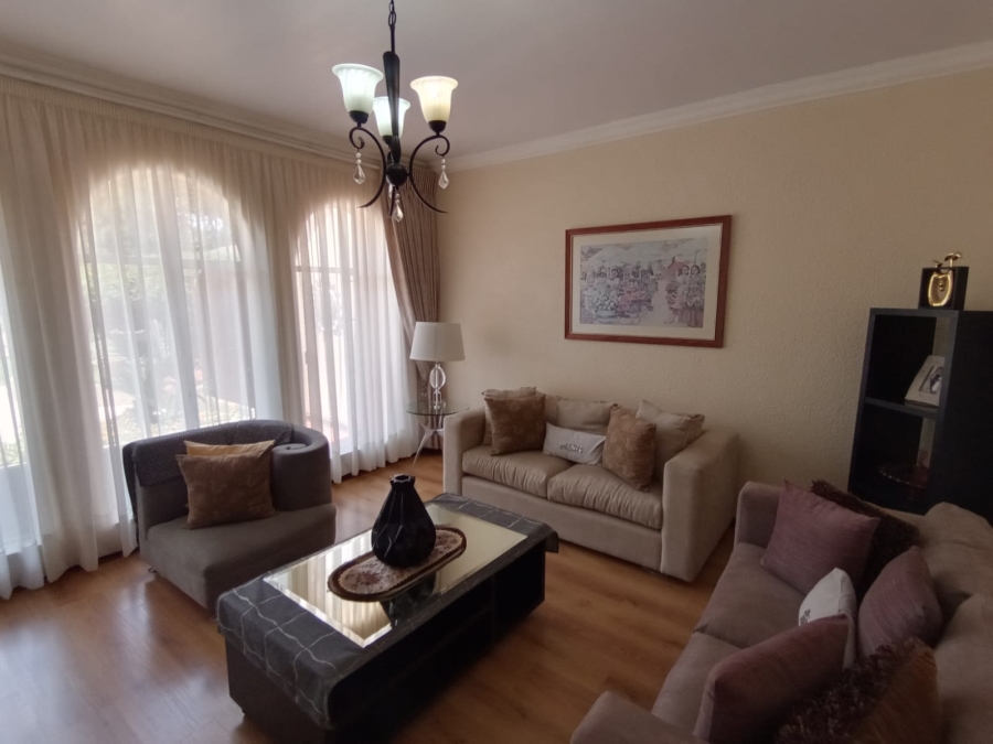 4 Bedroom Property for Sale in Three Rivers East Gauteng