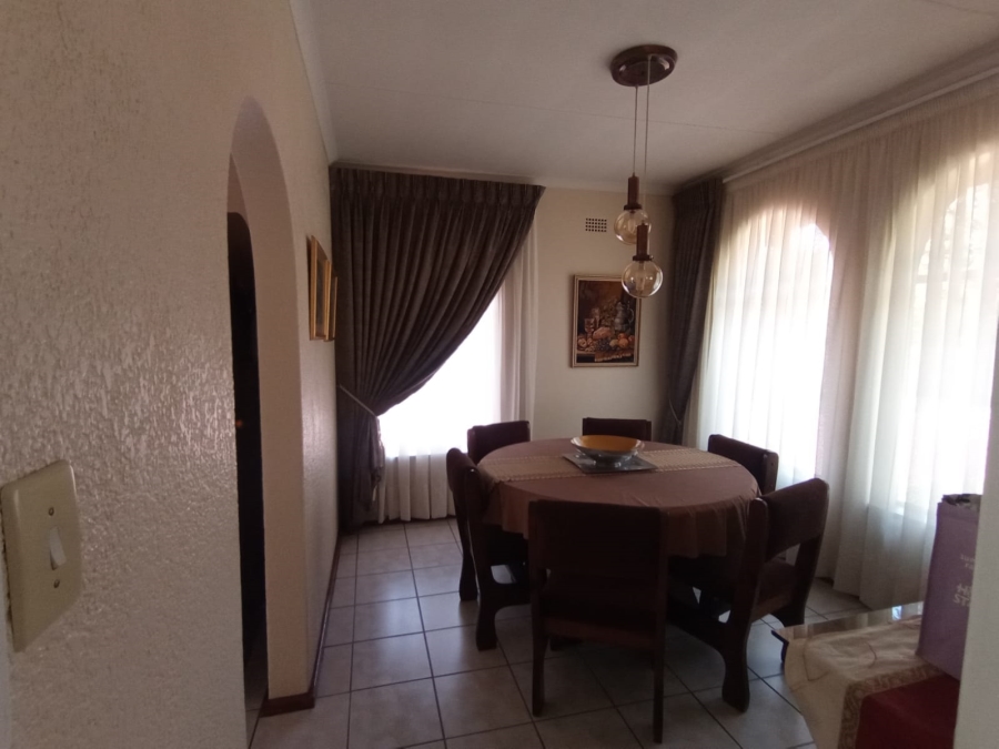 4 Bedroom Property for Sale in Three Rivers East Gauteng