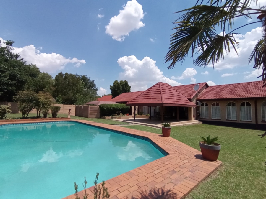 4 Bedroom Property for Sale in Three Rivers East Gauteng