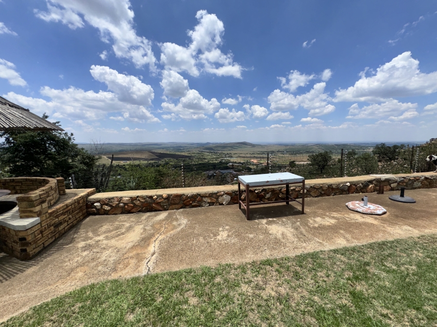 5 Bedroom Property for Sale in Protea Ridge Gauteng