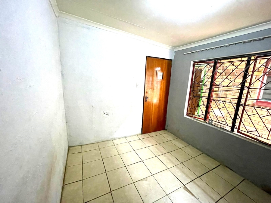 4 Bedroom Property for Sale in Vosloorus Ext 25 Gauteng