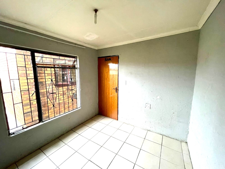 4 Bedroom Property for Sale in Vosloorus Ext 25 Gauteng