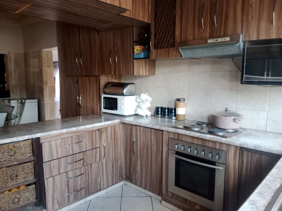 4 Bedroom Property for Sale in Booysens Gauteng