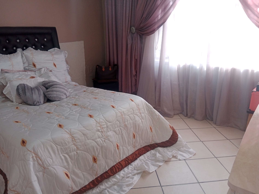 4 Bedroom Property for Sale in Booysens Gauteng