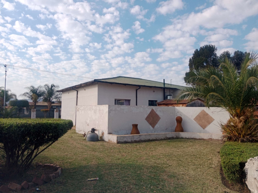 4 Bedroom Property for Sale in Booysens Gauteng