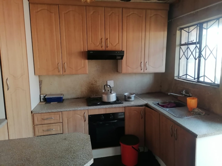 2 Bedroom Property for Sale in Polokong Gauteng