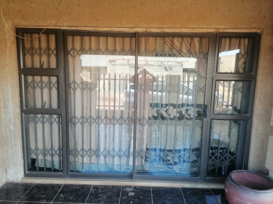 2 Bedroom Property for Sale in Polokong Gauteng