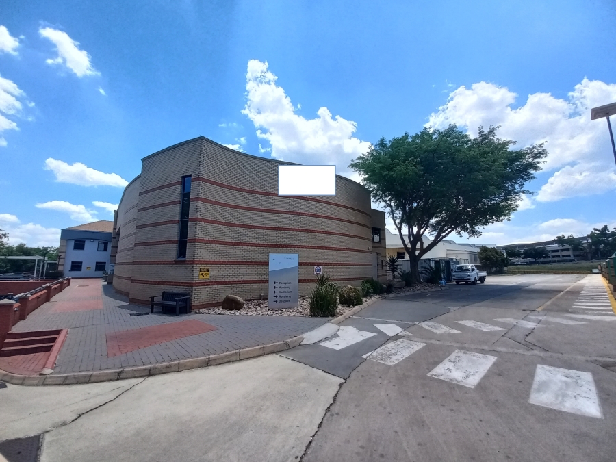 To Let commercial Property for Rent in Halfway House Gauteng