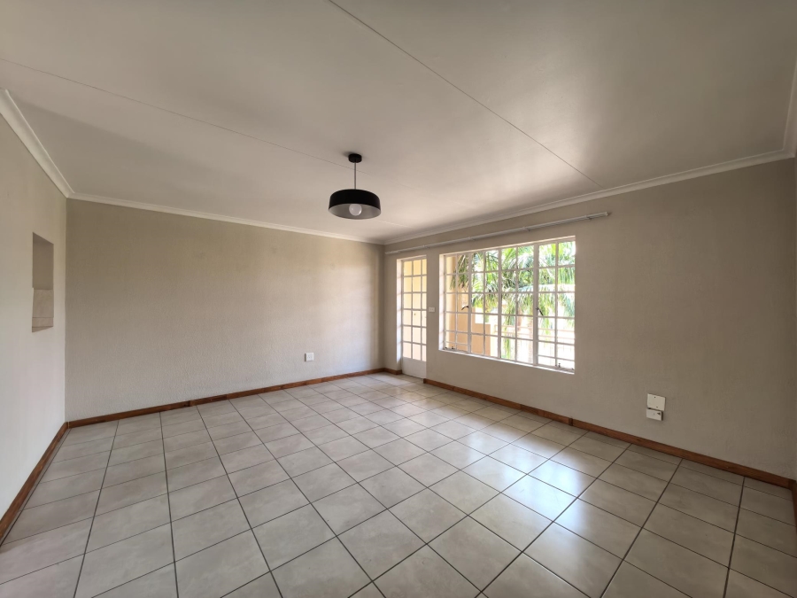 To Let 2 Bedroom Property for Rent in Magalieskruin Gauteng