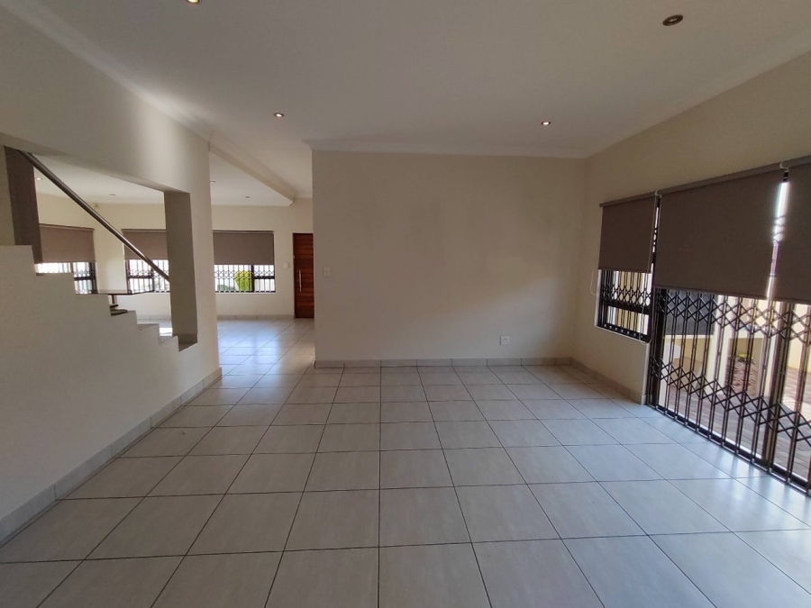 To Let 5 Bedroom Property for Rent in Montana Gauteng