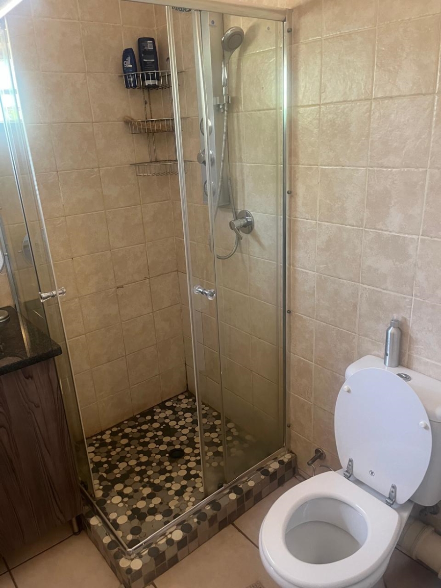 To Let 1 Bedroom Property for Rent in Heatherdale AH Gauteng