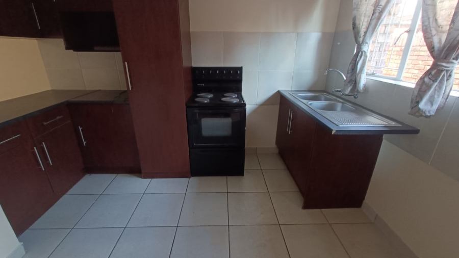 2 Bedroom Property for Sale in Doornpoort Gauteng