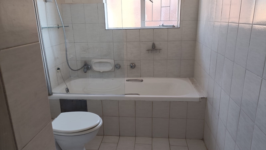 2 Bedroom Property for Sale in Doornpoort Gauteng