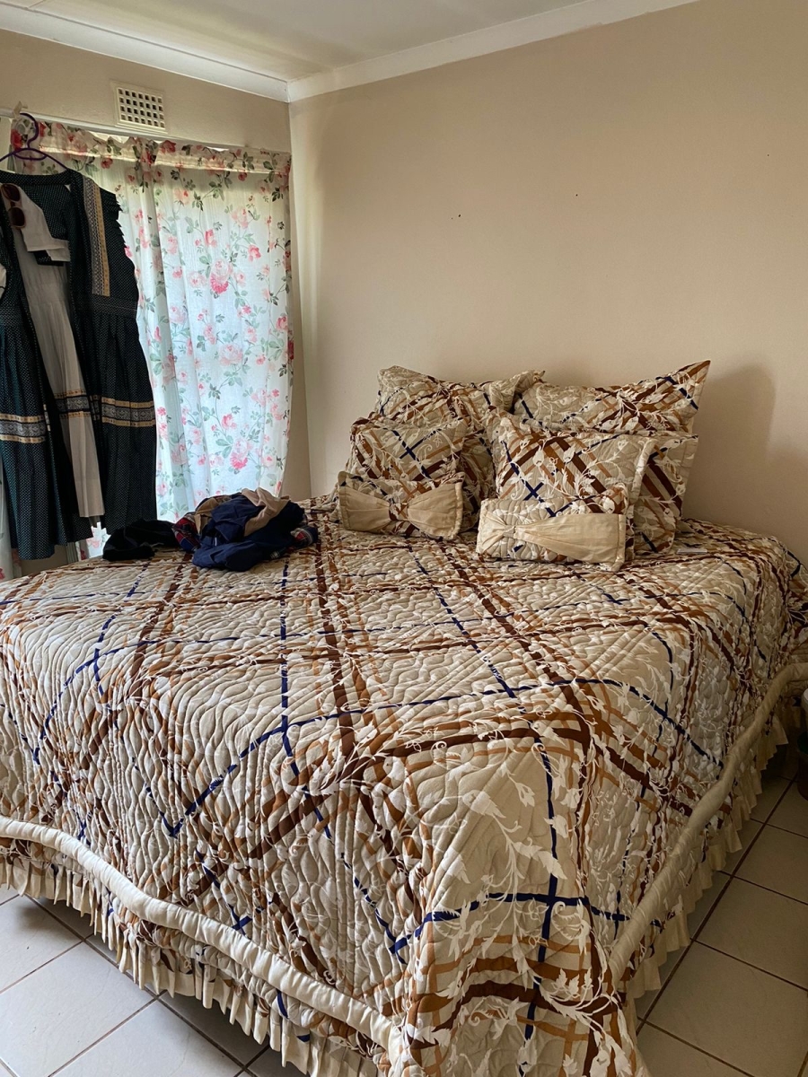 To Let 3 Bedroom Property for Rent in Clayville Gauteng