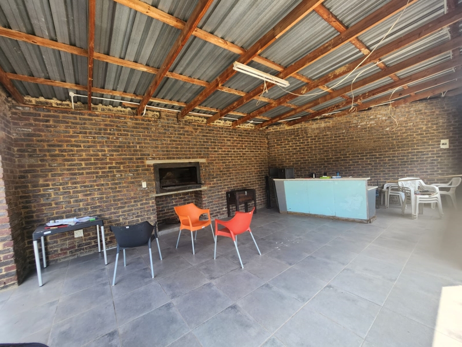 4 Bedroom Property for Sale in Dal Fouche Gauteng