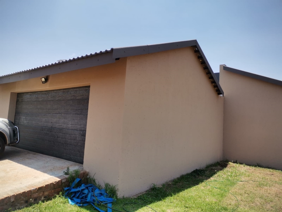 5 Bedroom Property for Sale in Benoni Orchards Ah Gauteng