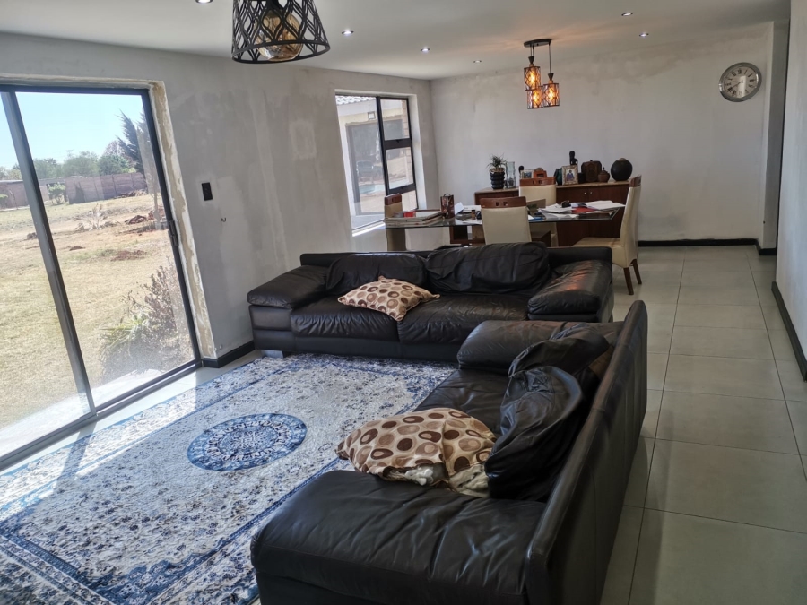 5 Bedroom Property for Sale in Benoni Orchards Ah Gauteng