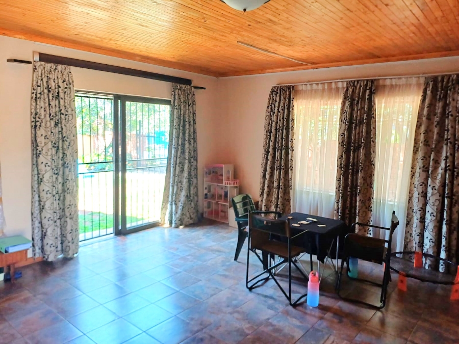 5 Bedroom Property for Sale in Lyttelton Manor Gauteng