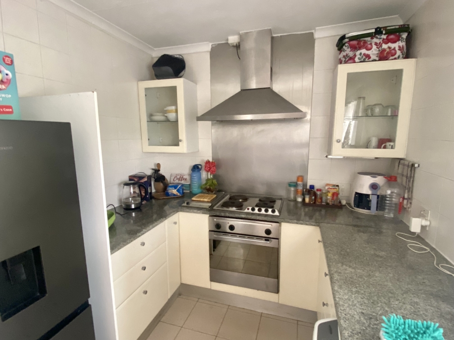 To Let 2 Bedroom Property for Rent in Hyde Park Gauteng