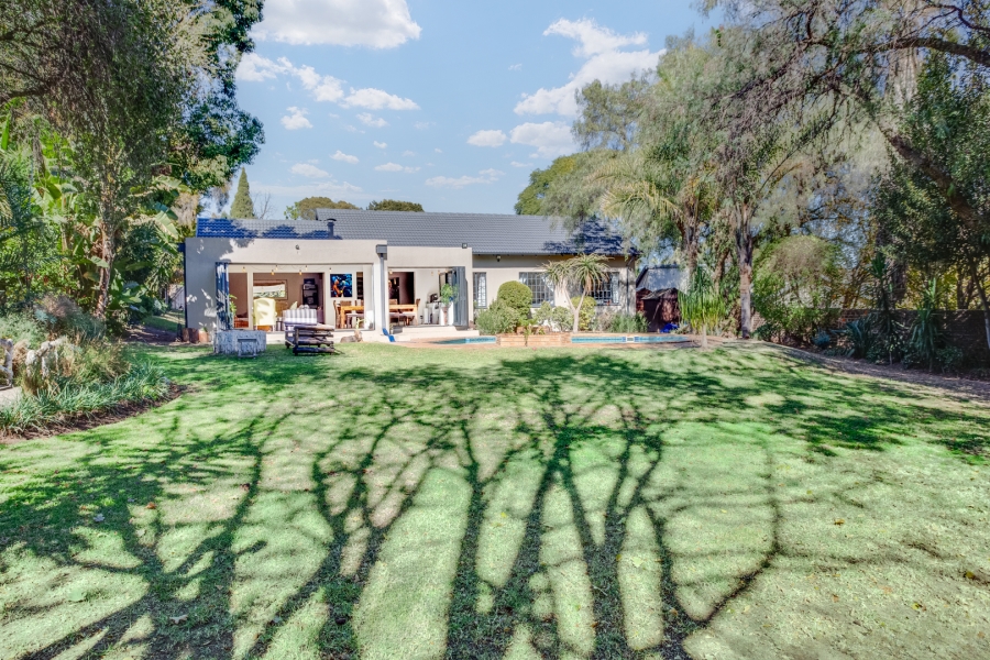 To Let 3 Bedroom Property for Rent in Douglasdale Gauteng