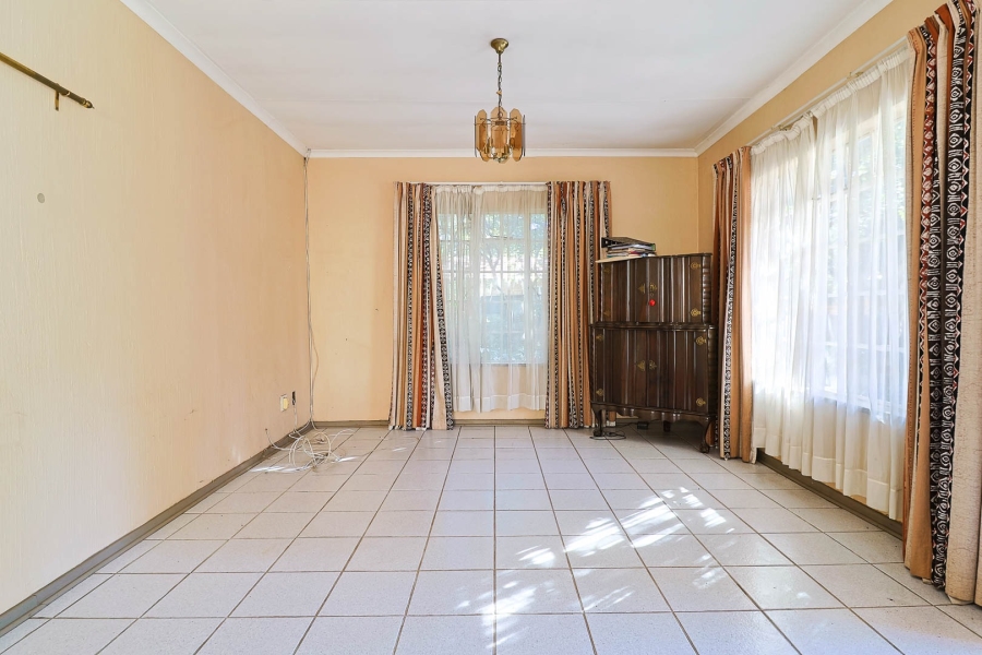 4 Bedroom Property for Sale in Mulbarton Gauteng