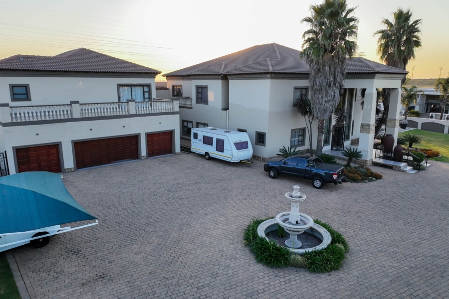 7 Bedroom Property for Sale in Parkrand Gauteng