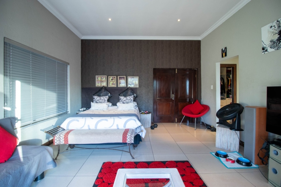 7 Bedroom Property for Sale in Parkrand Gauteng