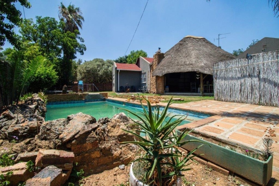 4 Bedroom Property for Sale in Bardene Gauteng