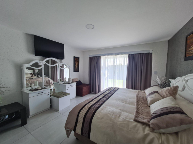 5 Bedroom Property for Sale in Sable Hills Gauteng