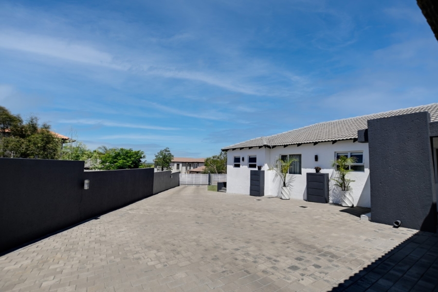 5 Bedroom Property for Sale in Sable Hills Gauteng