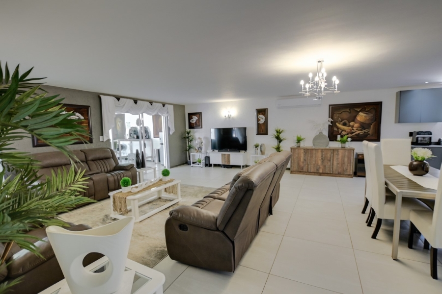 5 Bedroom Property for Sale in Sable Hills Gauteng