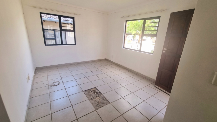 3 Bedroom Property for Sale in Noordwyk Gauteng