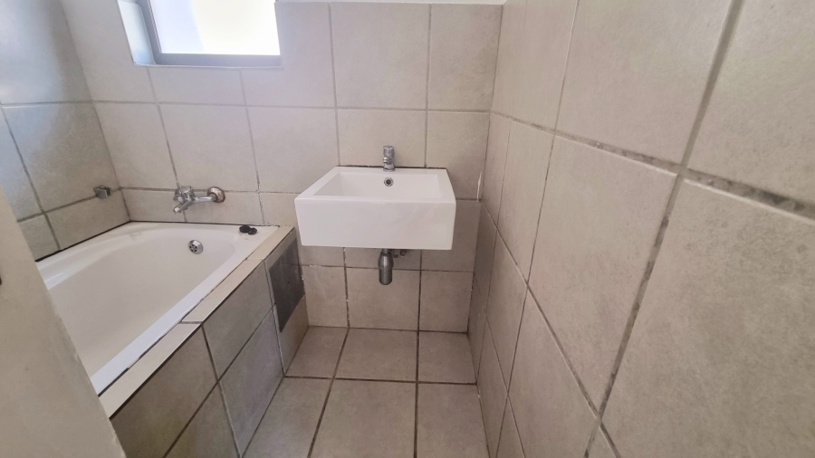 3 Bedroom Property for Sale in Noordwyk Gauteng