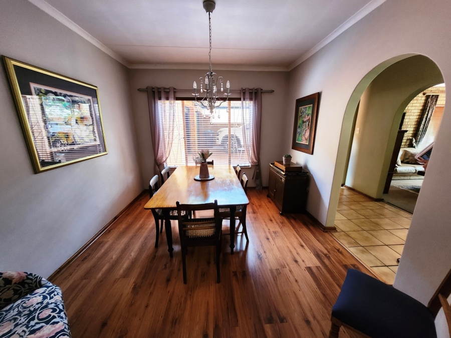 3 Bedroom Property for Sale in Eldoraigne Gauteng