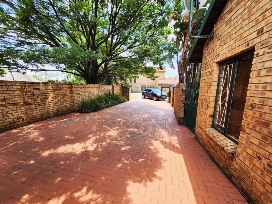 3 Bedroom Property for Sale in Eldoraigne Gauteng