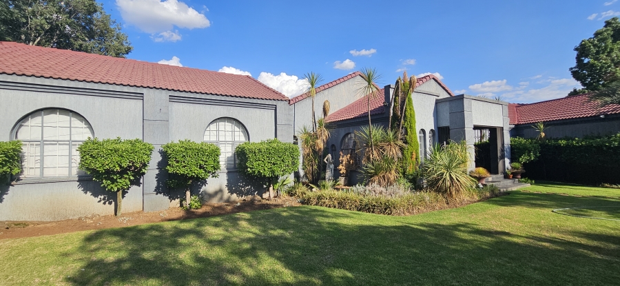 4 Bedroom Property for Sale in Three Rivers East Gauteng