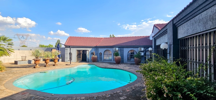 4 Bedroom Property for Sale in Three Rivers East Gauteng