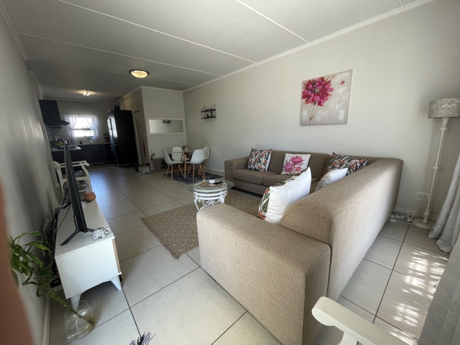 2 Bedroom Property for Sale in Greenstone Ridge Gauteng