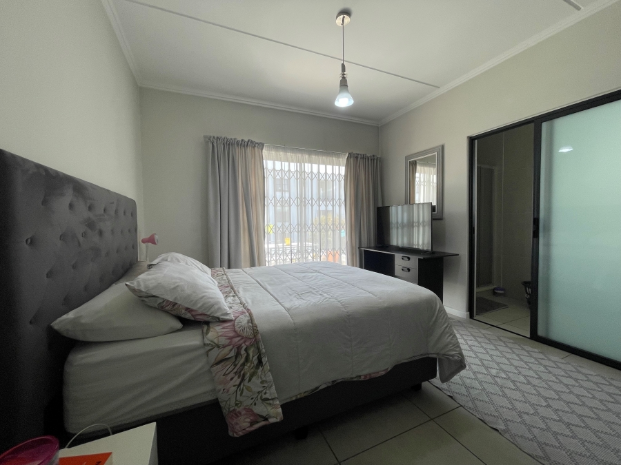 2 Bedroom Property for Sale in Greenstone Ridge Gauteng